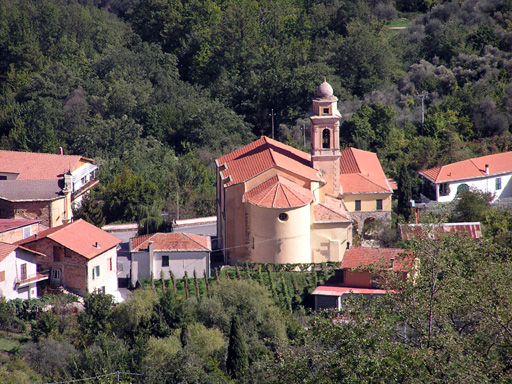 Blick von oberhalb Pantasina auf die Pfarrkirche