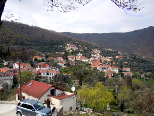 Blick auf Pantasina mit den Ortsteilen Cornarolo und Casa Pino