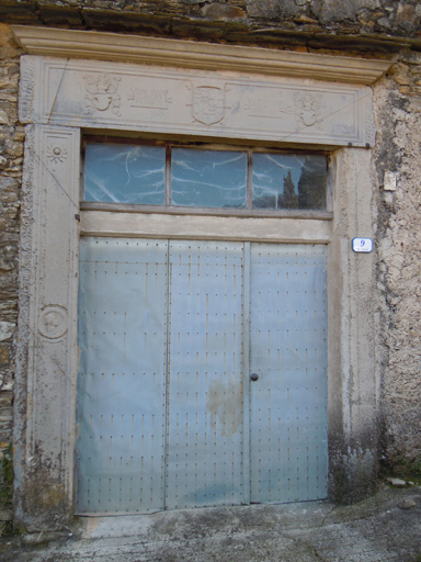 Das Portal des Palazzo Lascaris mit Fries